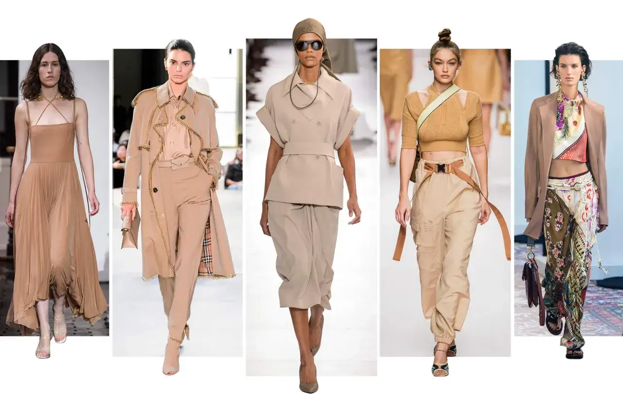 Modele prezentują stylizacje w odcieniach warm beige jaki to kolor. Eleganckie sukienki, garnitury i spodnie cargo w tej barwie.